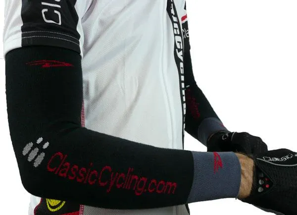 Classic Cycling Armwarmers by Defeet