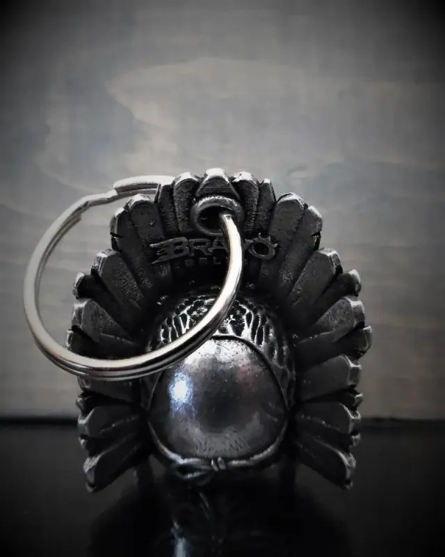 Cloche de moto unique "Crâne indien   diamant"