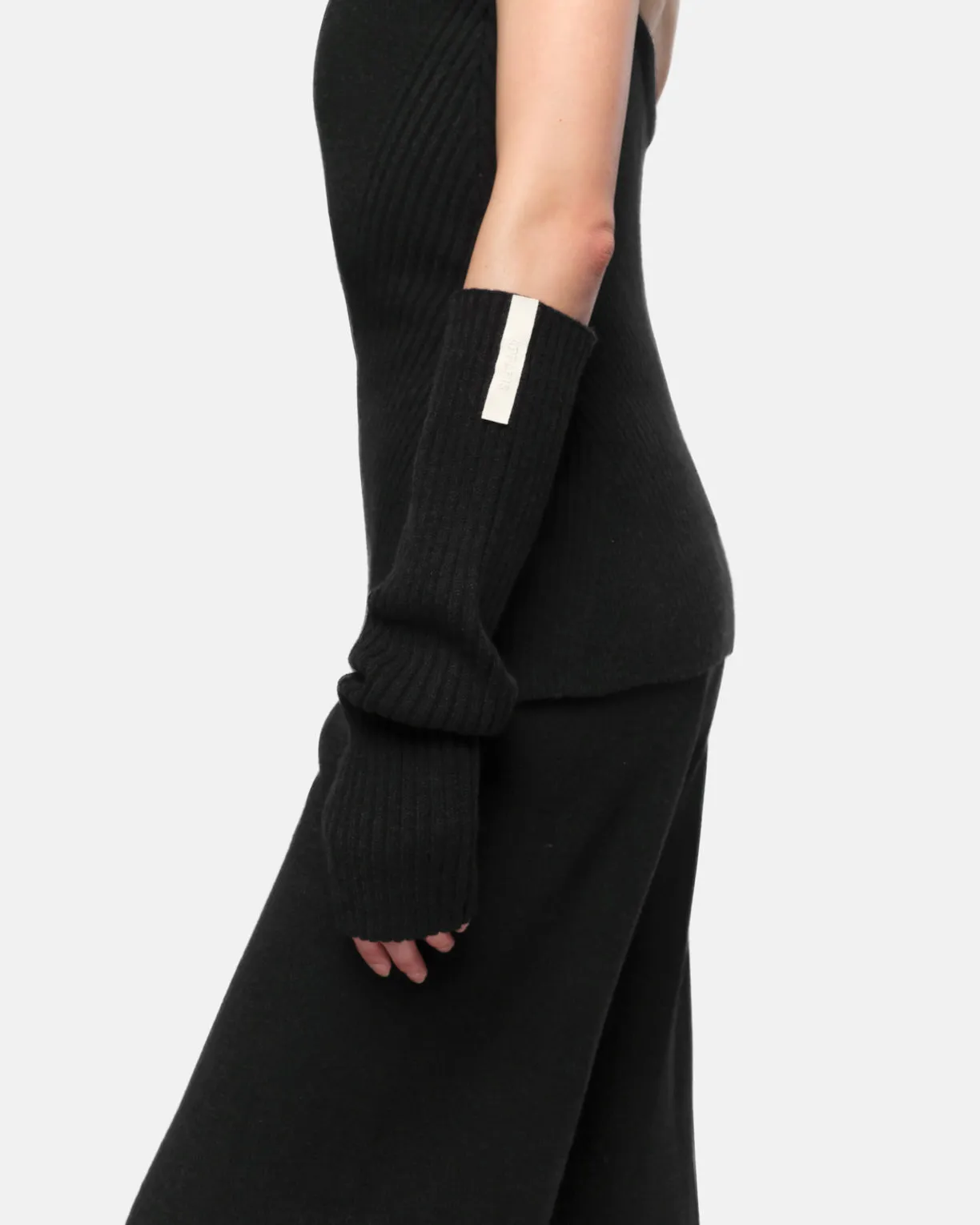 Cynda Noir Arm Warmers