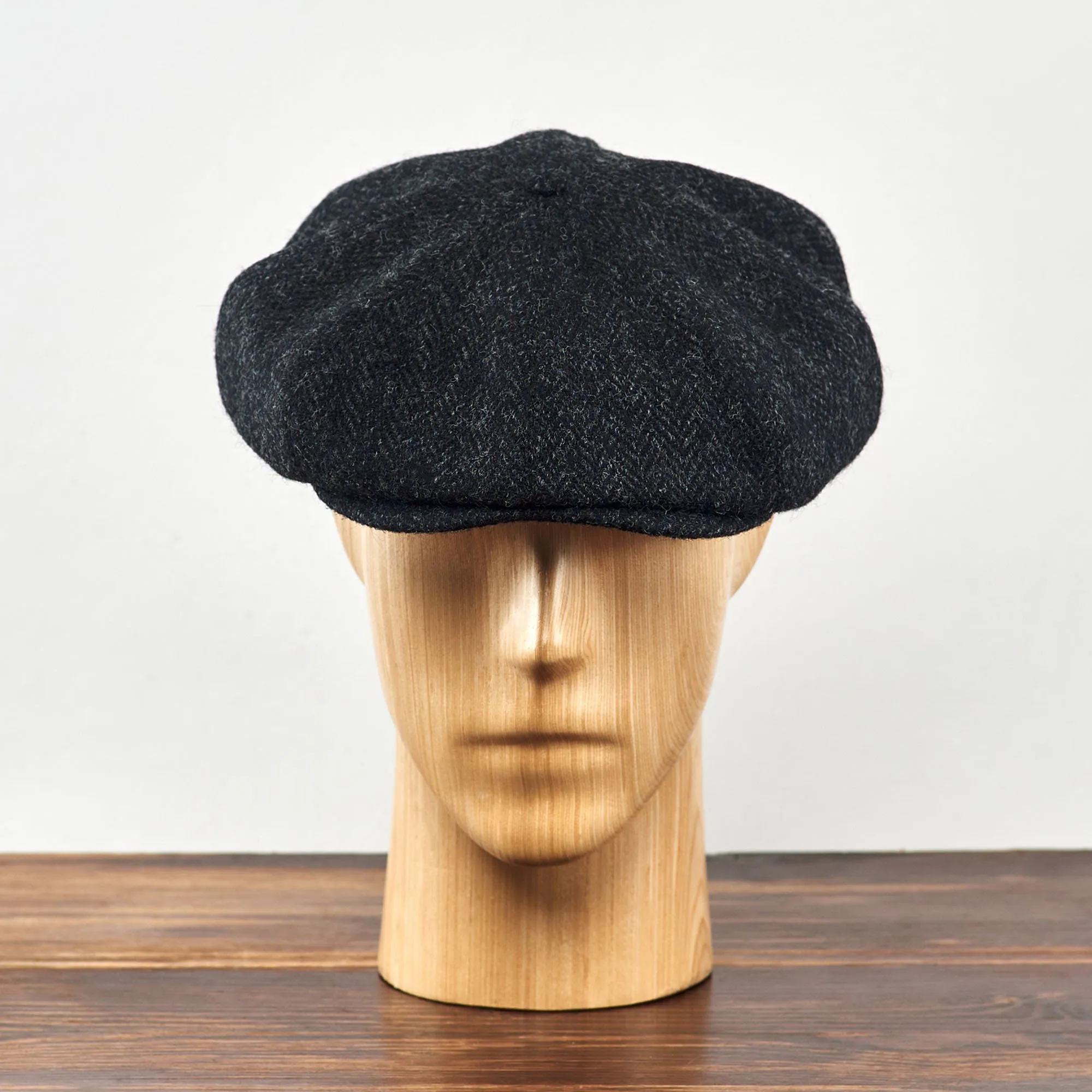 Eight Piece Cap Tweed-Black