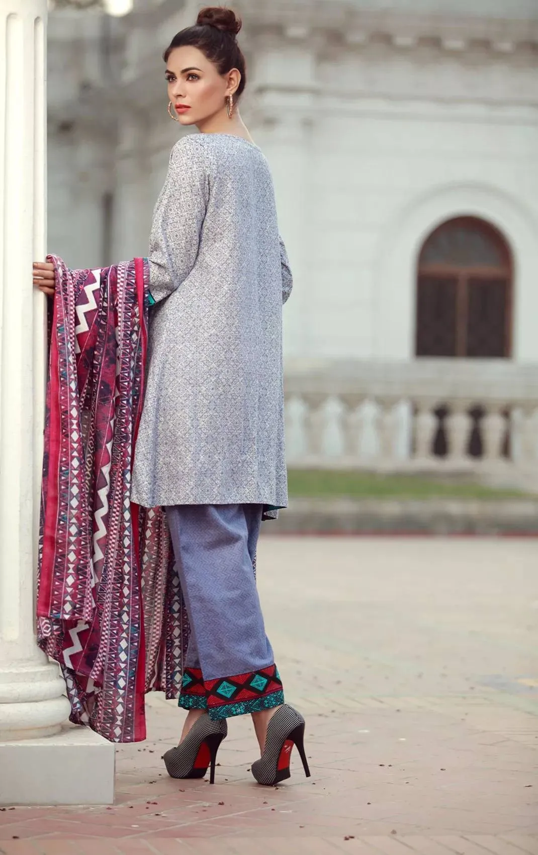 La Moderno by Lala - Embroidered Khaddar Wool Shawl Collection – 07A