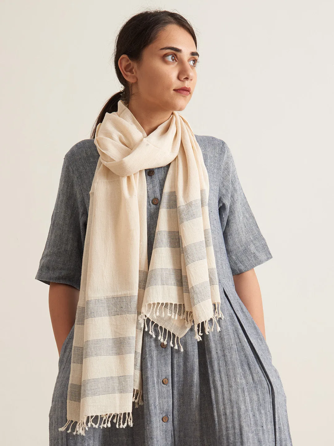 Patrah Minimal striped handloom scarf