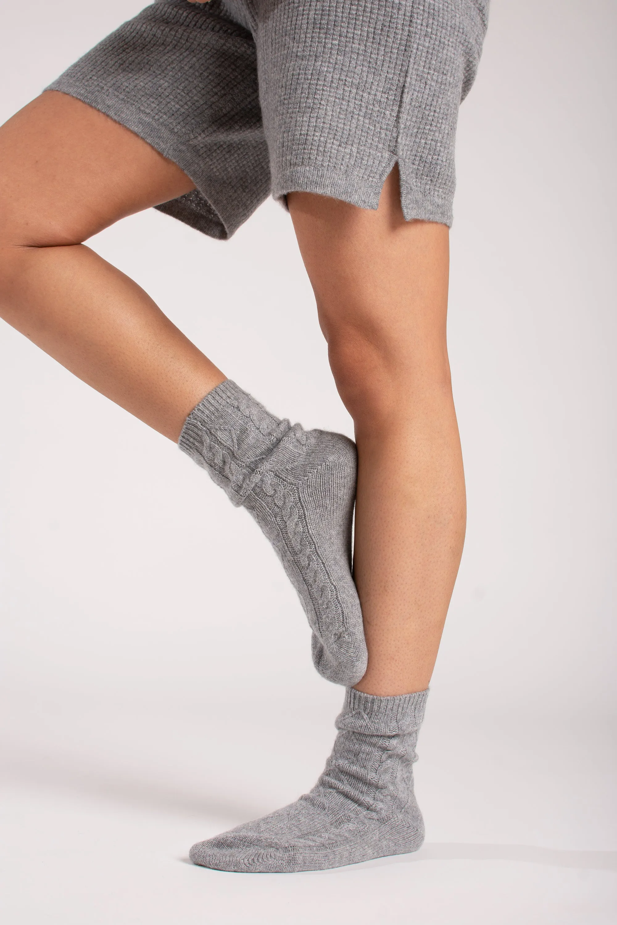 Premium 100% Cashmere Cable Knit Socks