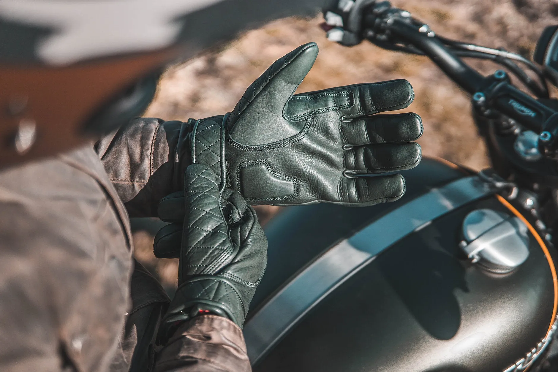 Short Cuff Bobber Gloves