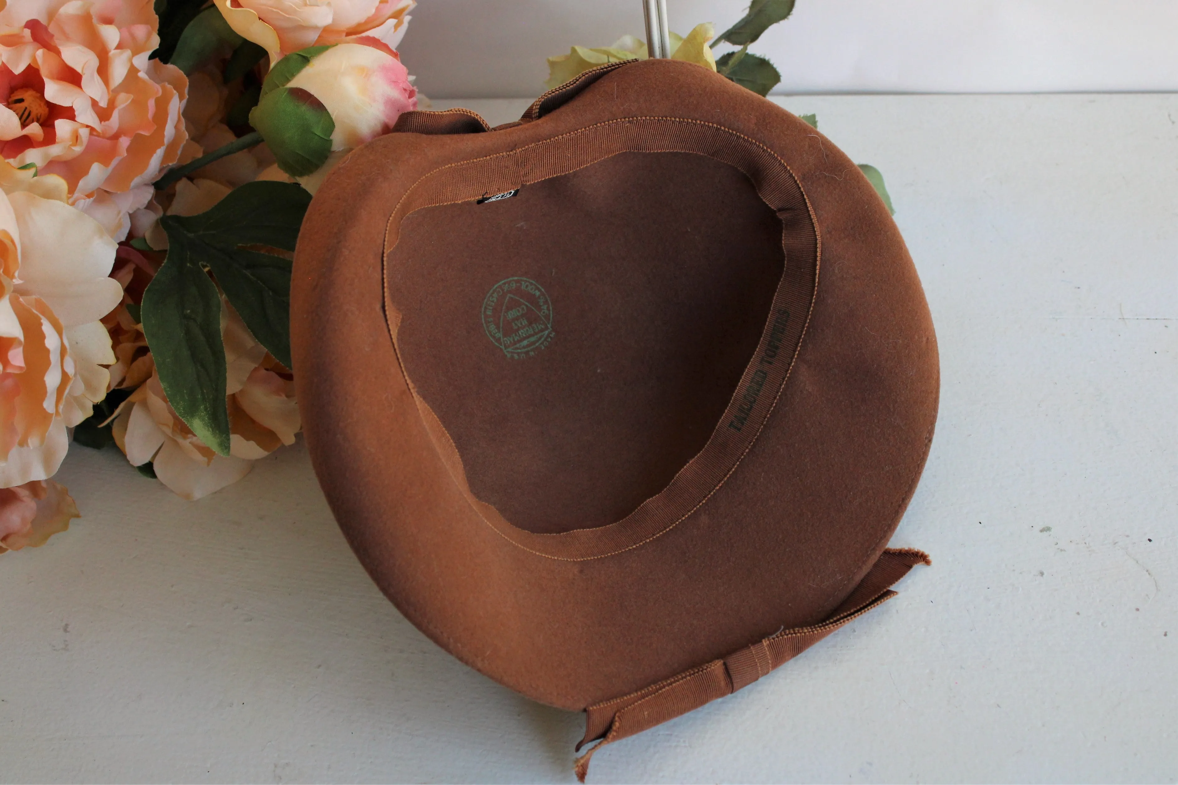 Vintage 1930s Brown Wool Felt Cloche by Merrimac