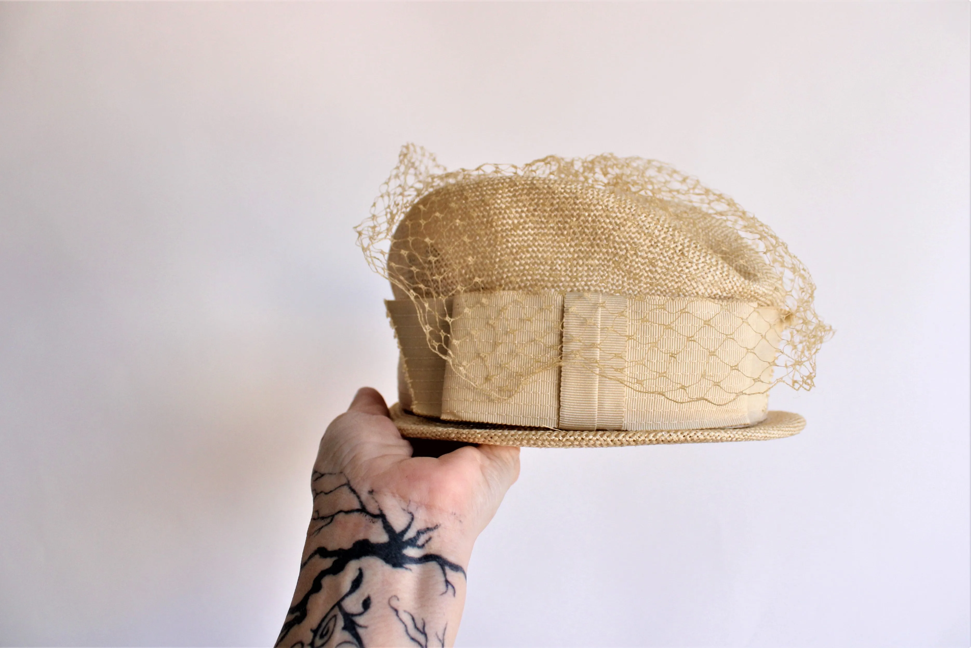 Vintage 1950s Straw Cloche Hat with Veil and Bow